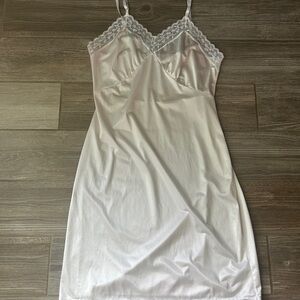 Elegant Vintage Sears White‎ Lace Trim Slip/Slip Dress